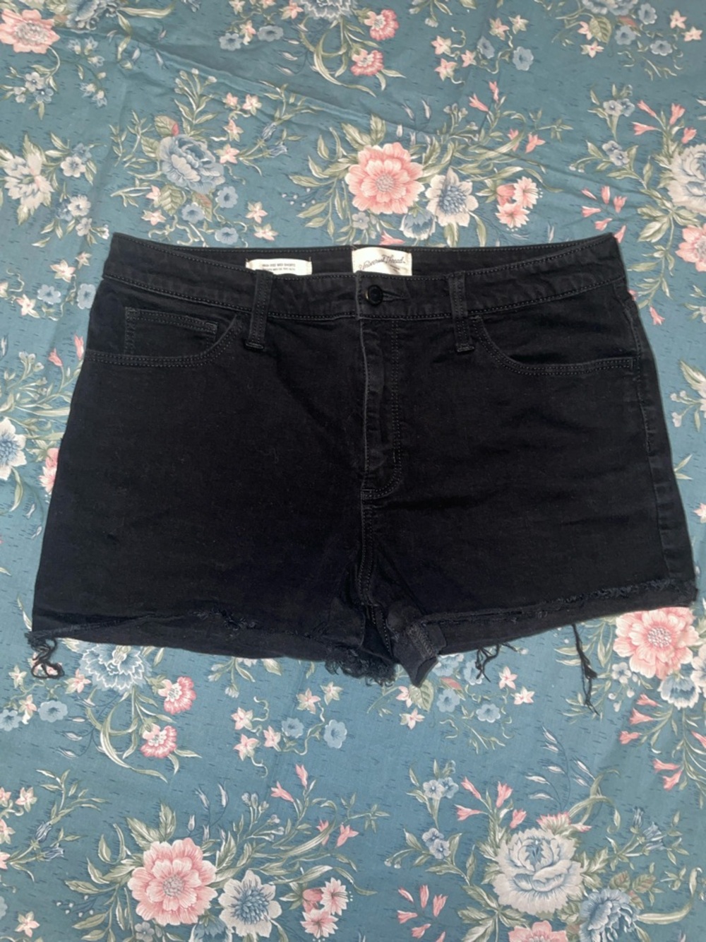 Universal Thread Black High Rise Frayed Hem Midi Denim Shorts 14R
